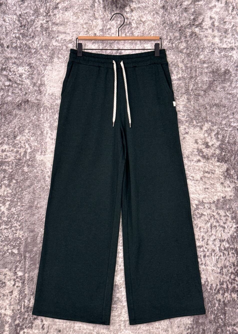 Vuori Pants Medium Womens Halo Essential Wide Leg Green DreamKnit